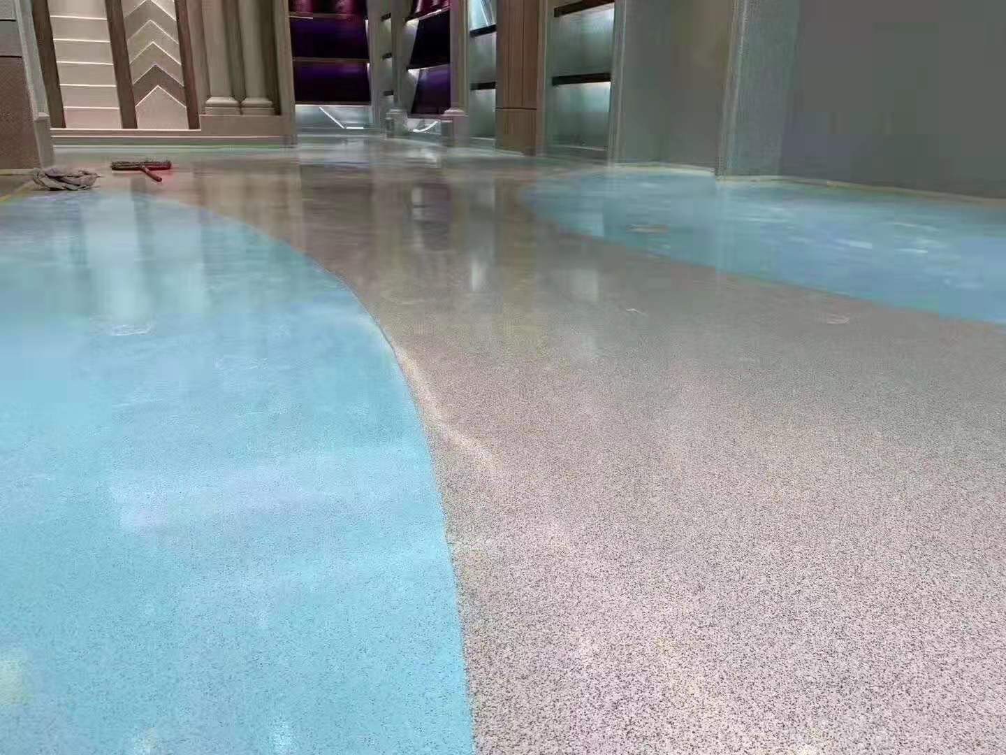 山東無溶劑環(huán)氧彩砂自流平地坪