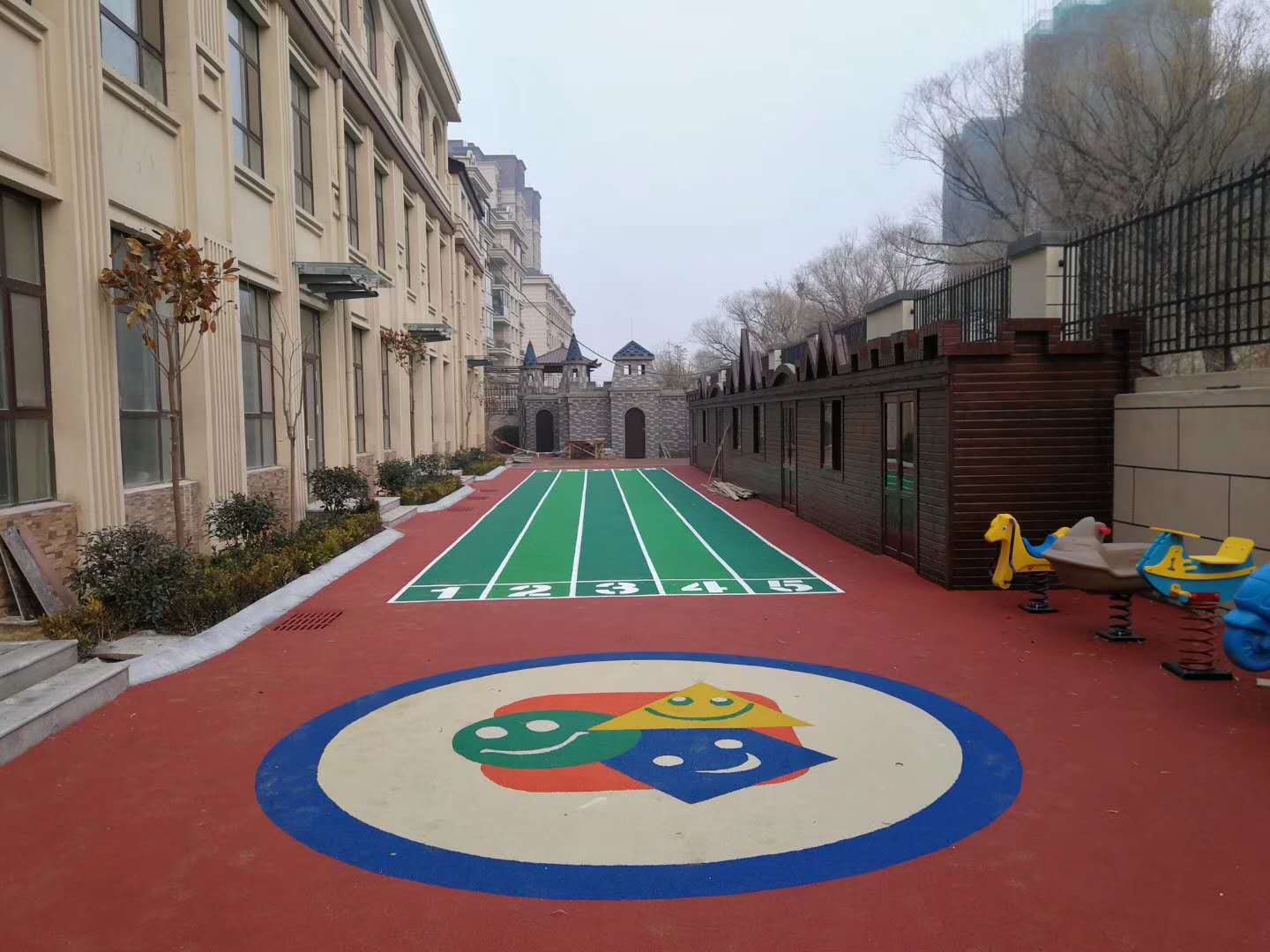 德州EPDM運(yùn)動(dòng)場地